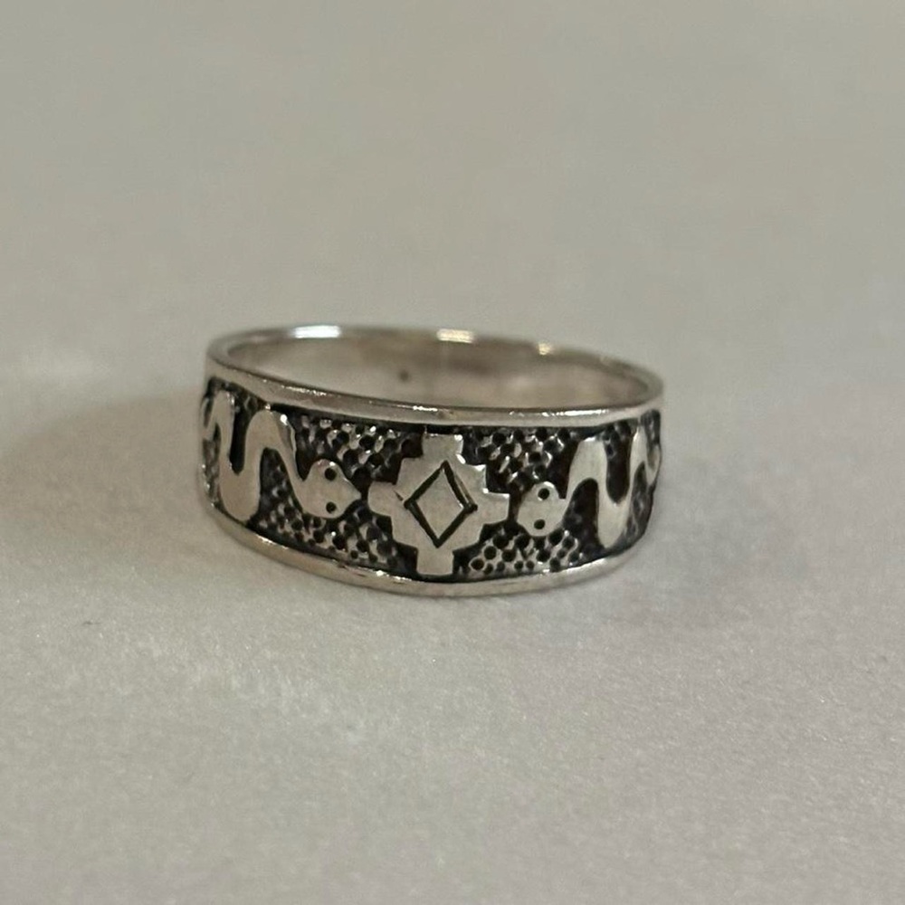 Vintage 925 Sterling Silver Snake Design Engraved Tapered Band Ring Size 10